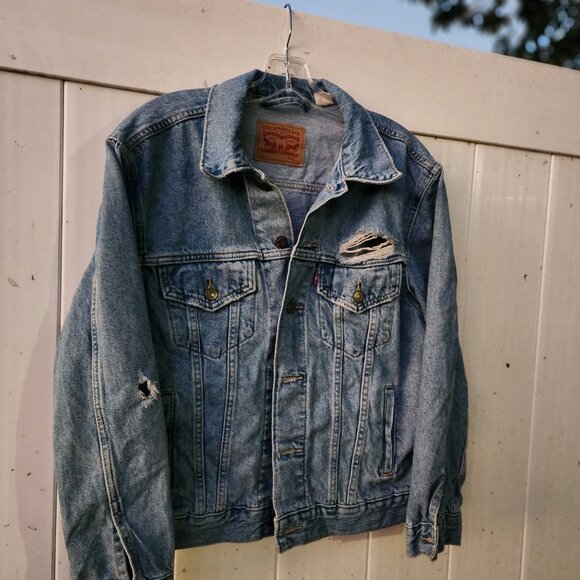Levi's Authentic Denim Jean Jacket w/ Natural Distressing+Pockets L- DENIM BLUE - Picture 3 of 5